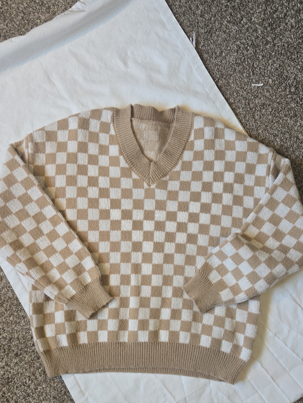 ePretty Beige and Cream Checkerboard V-Neck Sweater